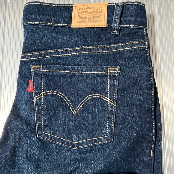 Girl’s Levi’s Denim Jeans - Picture 3 of 5